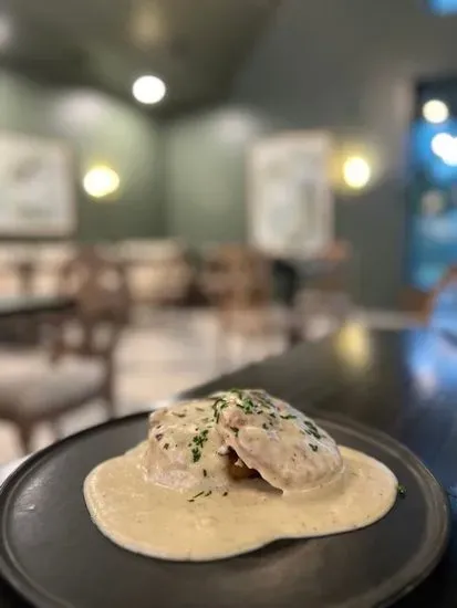 Biscuit & Gravy