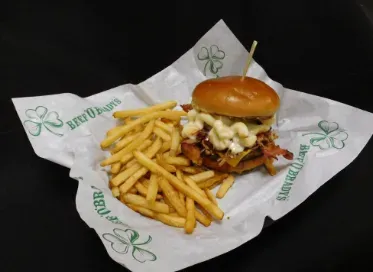 BBQ Pulled Pork Mac N' Cheese Burger