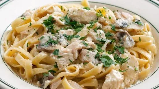 To Go Family Size Chicken Fettuccine Alfredo