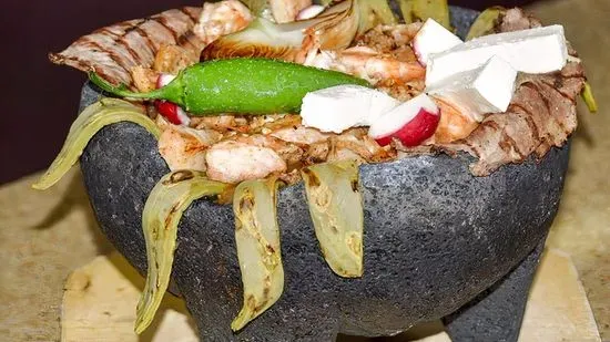 Molcajete 3 Carnes 