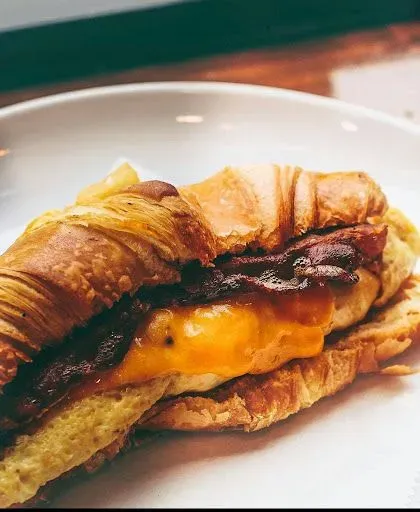 Egg Sandwich With Meat