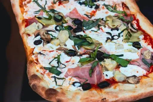 Capricciosa Pizza