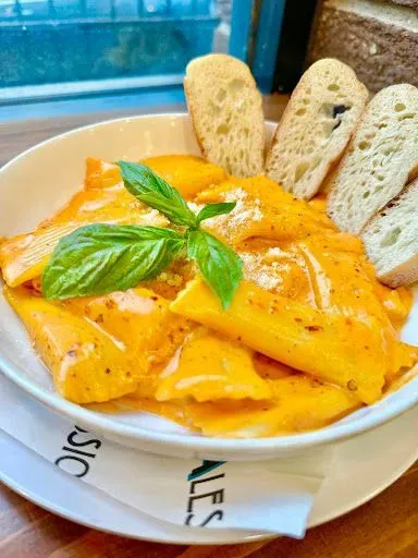 Spicy Stuffed Rigatoni In Vodka Sauce