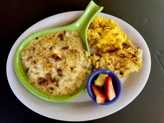 Big Biscuit & Sausage Gravy Skillet