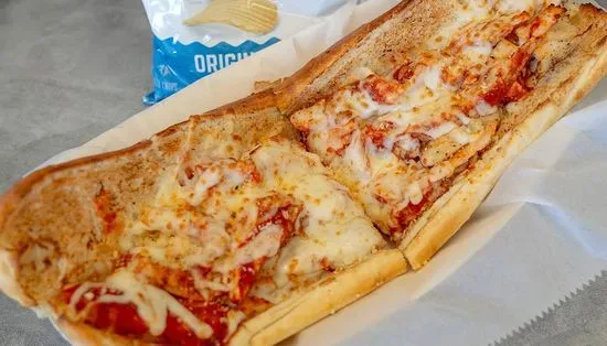 CHICKEN PARM SUB