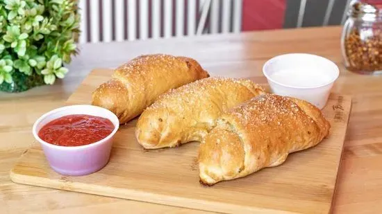 Jalapeno Popper Pizza Roll