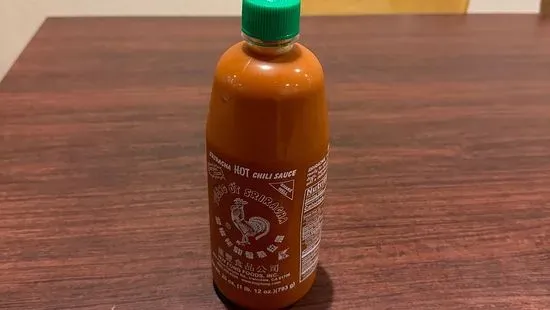 sriracha(rooster brand) hot chili sauce 28 oz