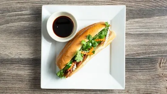 43- Banh mi thit nuong