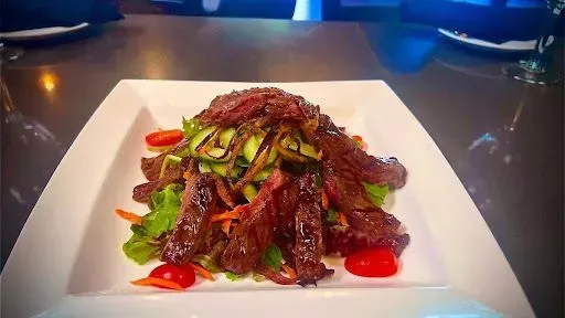 Teriyaki Skirt Steak Salad