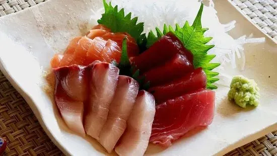 Sashimi B (12 pcs)