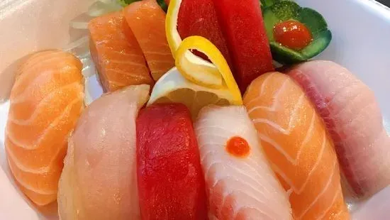 Nigiri Sashimi Combo