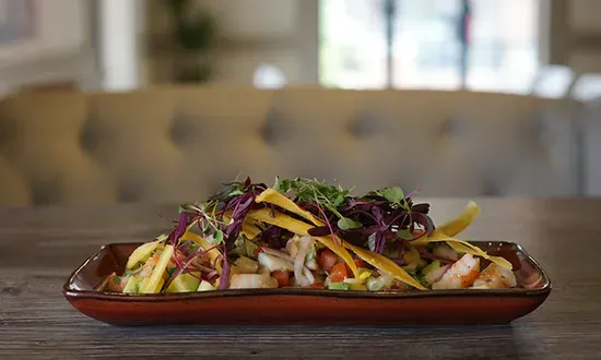 CEVICHE DE CAMARON Y PESCADO