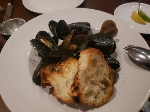 Sauteed Mediterranean Mussels