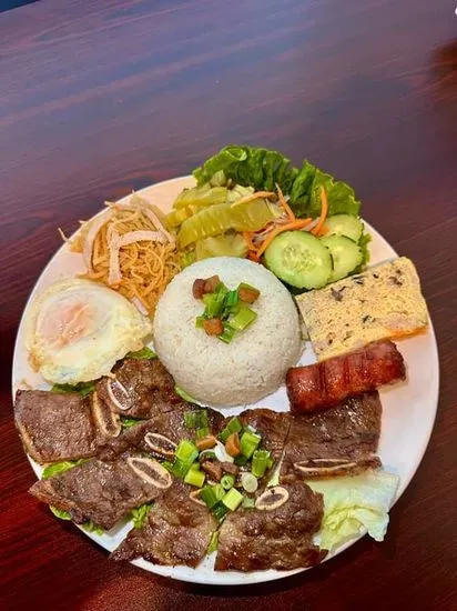 Steamed Broken Rice with Beef Short Ribs / Sườn Bò Đại Hàn