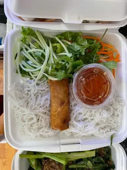 Vermicelli with Sauteed Tender Beef / Bún Bò Xào