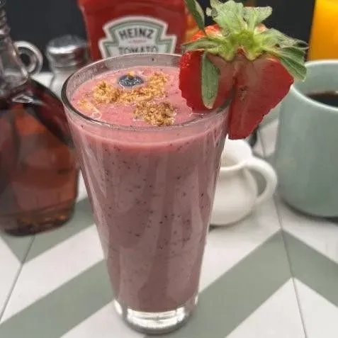 Banana - Mixed Berry Smoothie