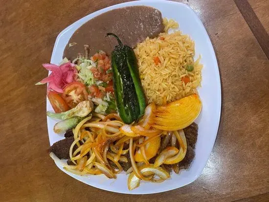 Costilla de Res encebollada 