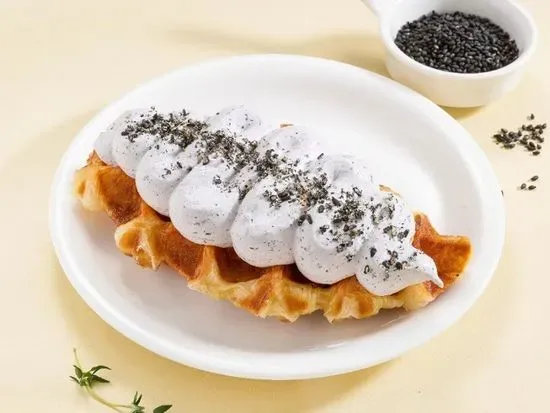 Black Sesame Croffle
