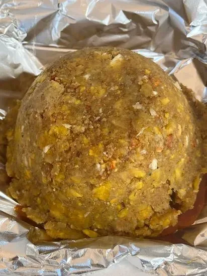 Bola de Mofongo Con Habichuelas y caldo