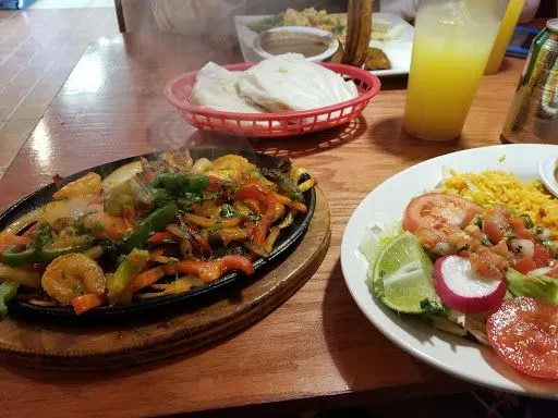 Camarones Al Estilo Amanecer