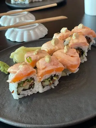 Salmon Roll
