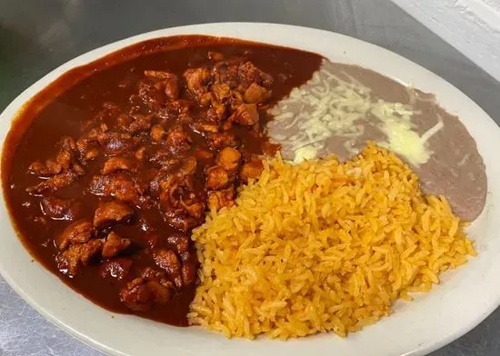 New  Pollo con chile rojo 