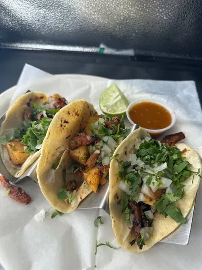 Tacos al pastor 