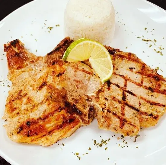 Chuleta a la Parrilla / Grill pork chops with 1 side