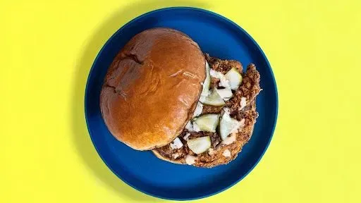 CRISPY CHICKEN TENDER SANDWICH