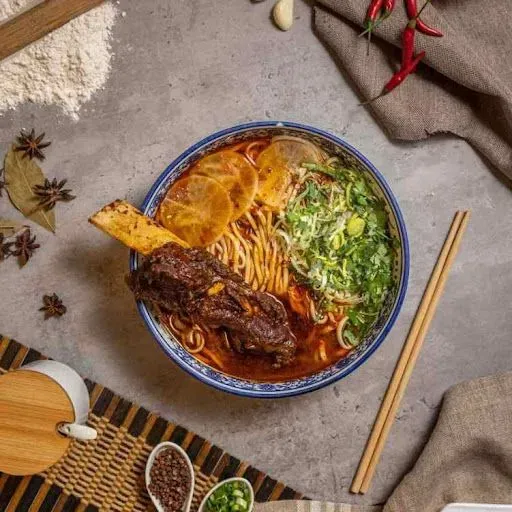 Sauce-Flavored Beef Bone Noodles