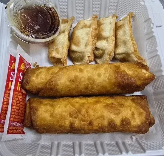 Gyoza (4 Pcs) & Egg Rolls (2 Pcs)