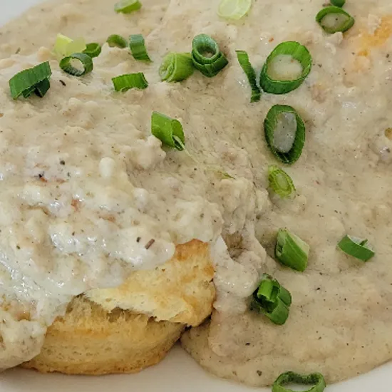 BISCUITS & COUNTRY SAUSAGE GRAVY