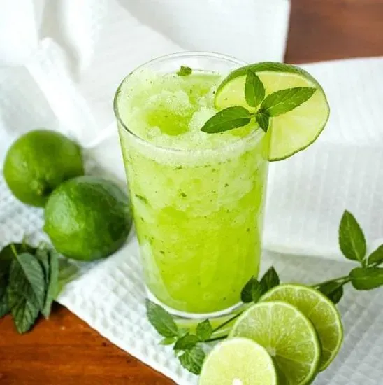 Fresh Lime Juice W Mint Cup   ليمون بالنعناع صغير