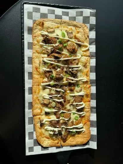 Horseradish Brisket Flatbread