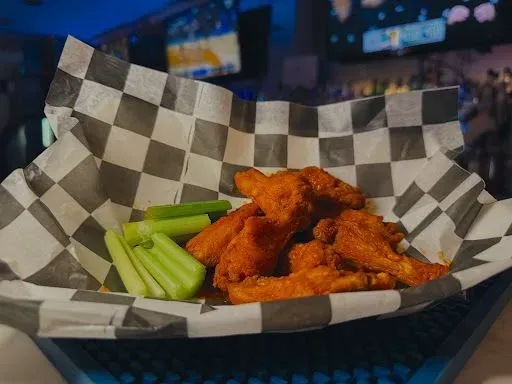 CHICKEN WINGS