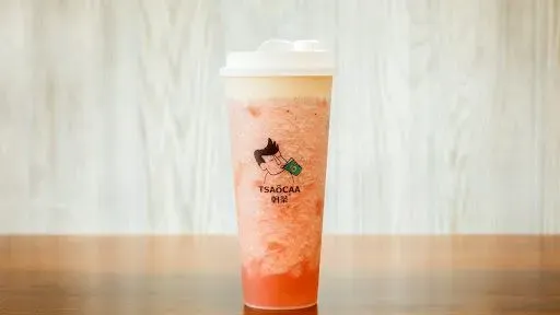 Iced Lychee Tea With Crystal Pearl & Milk Foam
