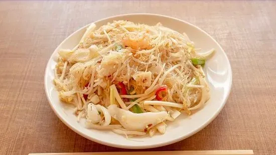 O15. Fried Vermicelli with Seafood in Xo Sauce