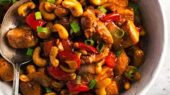 C26. . Chicken with Cashew Nut