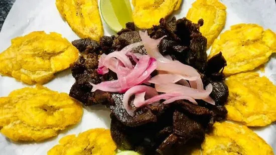 Res Frita con tostones