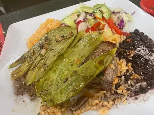 Cecina Con Nopales