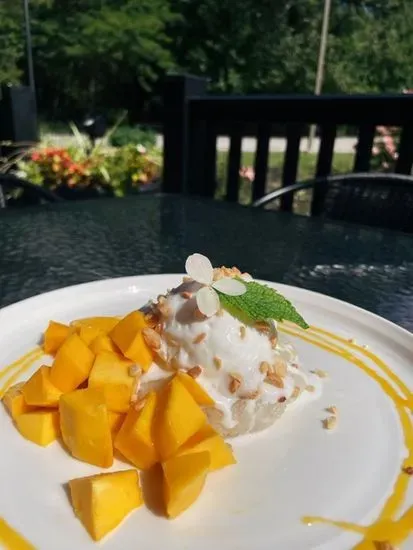 Dessert Mango Sticky Rice