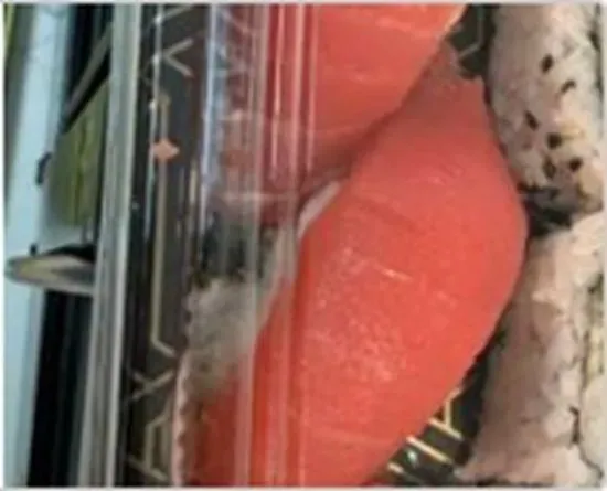 Tuna Sushi (2 Pcs)
