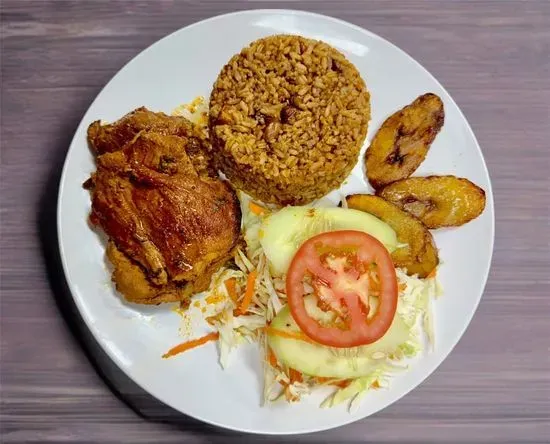 Moro, Cerdo, Maduros y Ensalada / Moro, Pork, Fried Sweet Plantains and Salad