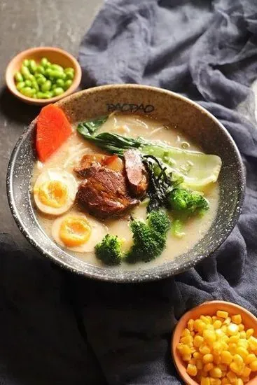 Black & White Tonkotsu