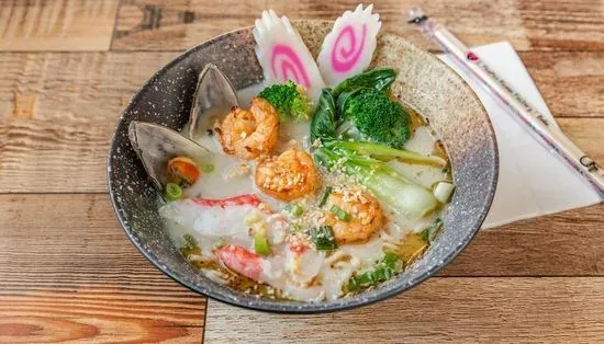 Garlic Seafood Ramen