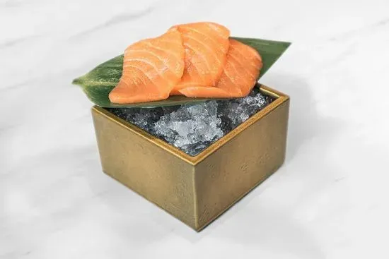 Salmon Sashimi*