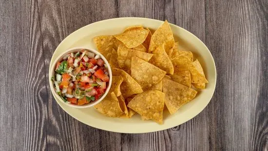 Pico De Gallo Y Chips