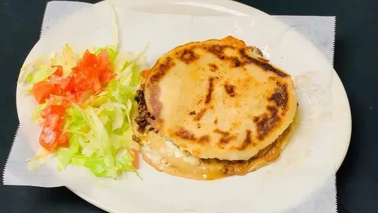 Gordita de Fajita de Res / Beef Fajita Gordita