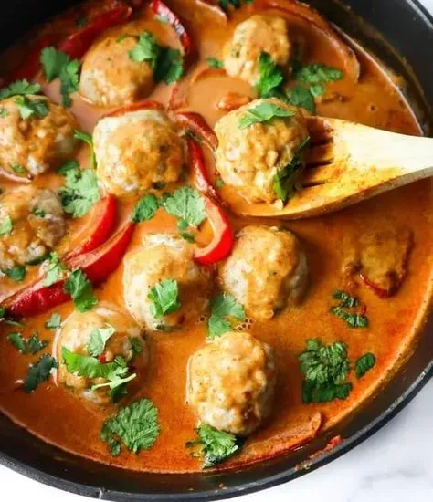 Chicken meatballs curry