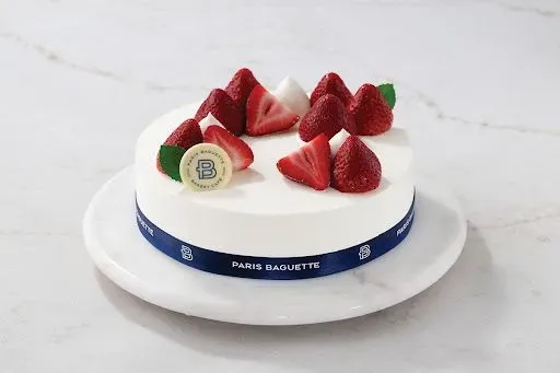 Strawberry Soft Cream Cake